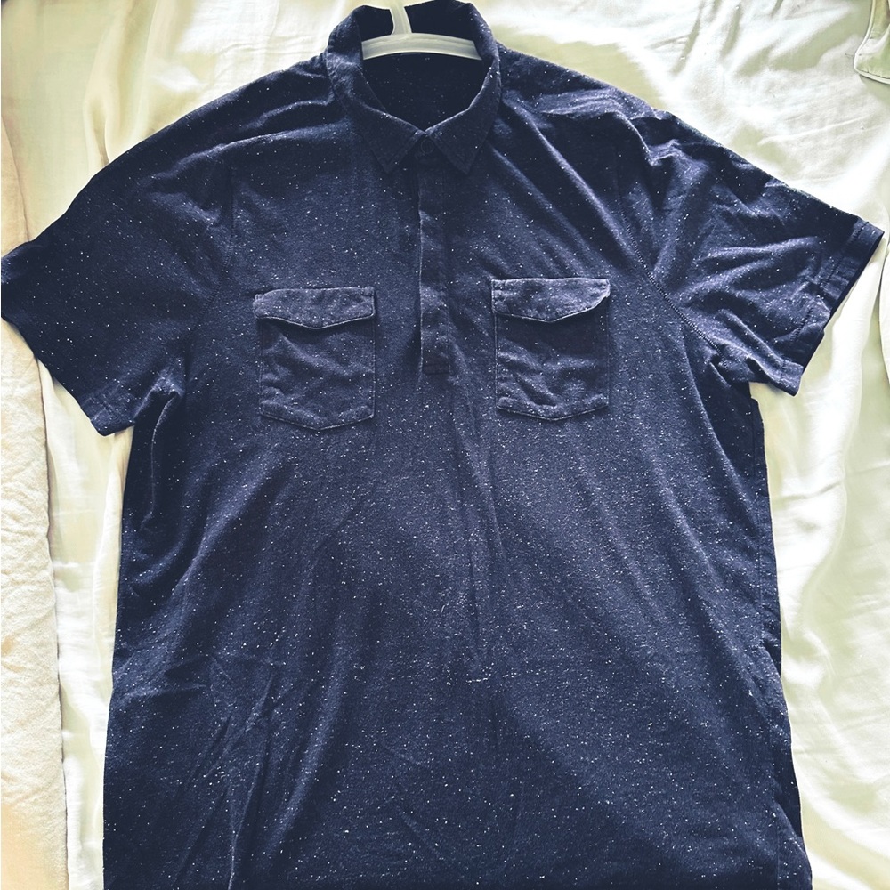 Men’s John Varvatos lightweight polo style T.